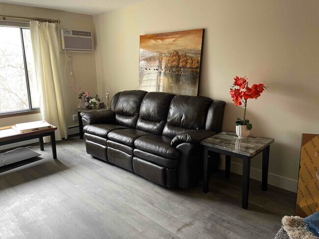 Foto del edificio - 4001 Heritage Hills Dr