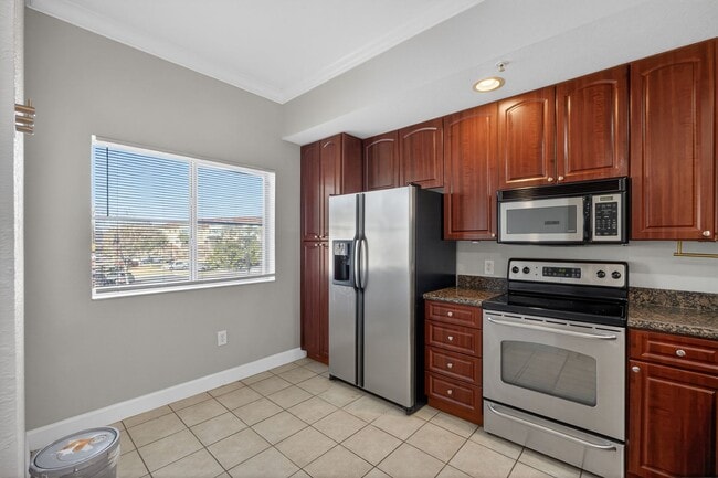 Building Photo - Condo For Rent In Il Villagio