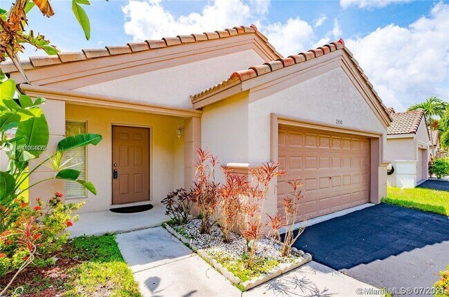 Foto del edificio - 1530 Canary Island Dr