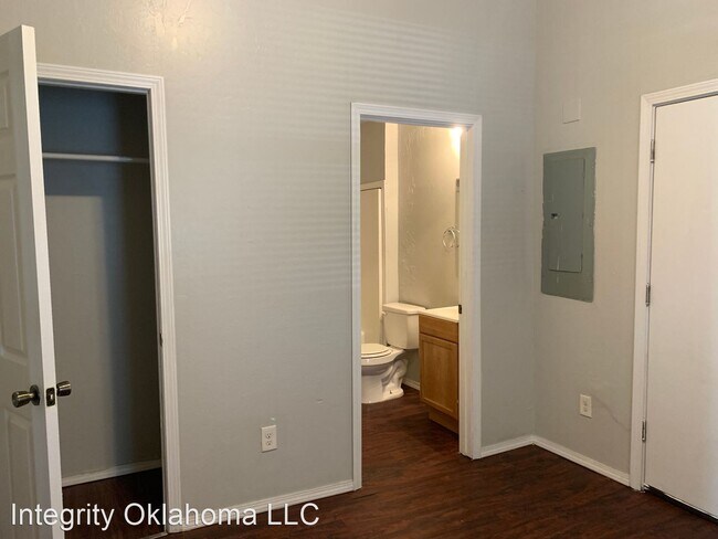 Foto del edificio - 2 br, 2 bath House - 819 N Brauer Ave