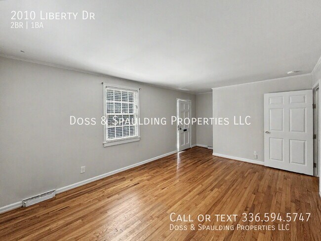 Foto del edificio - 2010 Liberty Dr