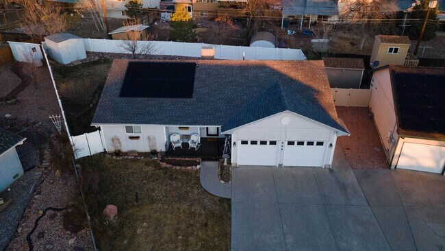 Foto del edificio - 609 Cobblestone Ct