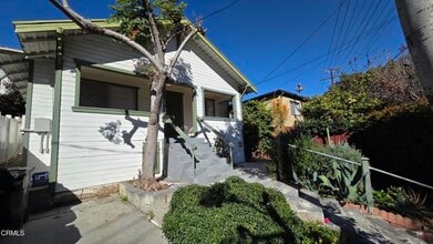 Building Photo - 2033 Echo Park Ave