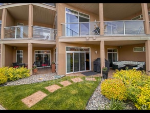 Building Photo - 1088-1088 Sunset Dr