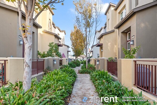 Foto del edificio - 3 br, 2.5 bath Townhome - 2840 10th Street...