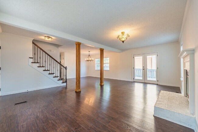 Foto del edificio - 348 N Birchwood Dr