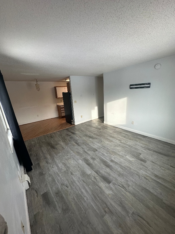 Building Photo - 1508 1st St E