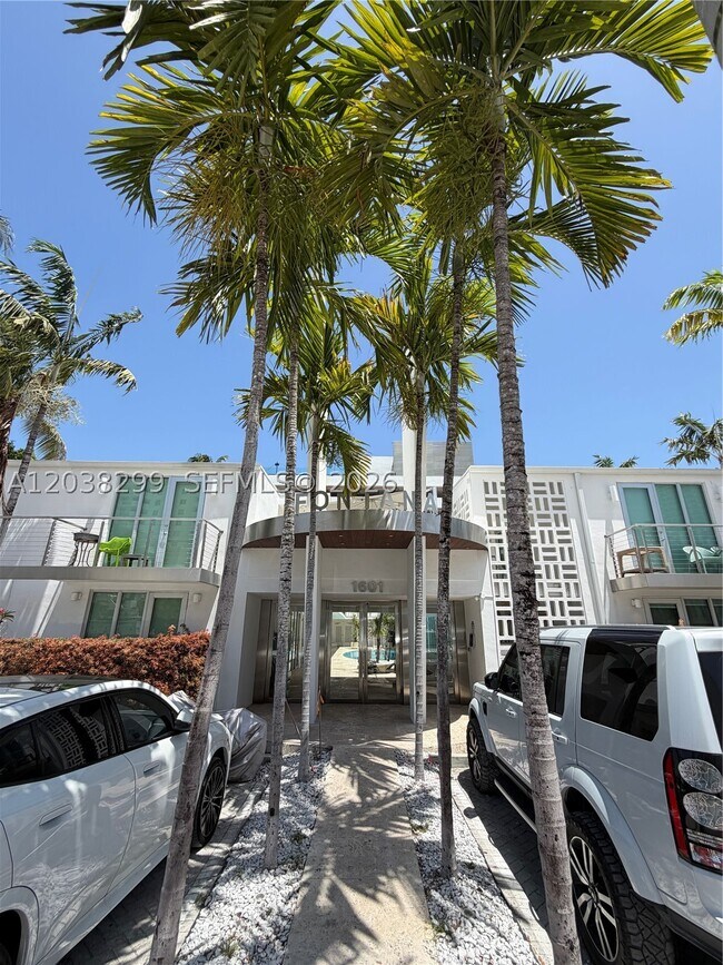 Foto del edificio - 212 West Dr