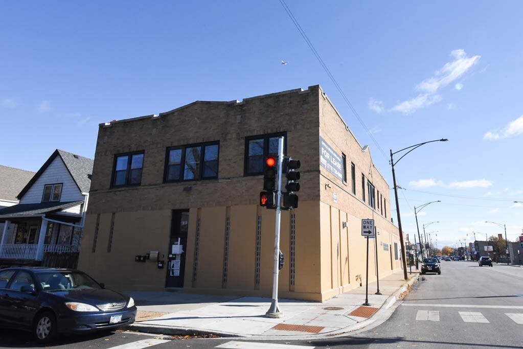 4401 N Keeler Ave Unit W3, Chicago, IL 60630 Condo for Rent in