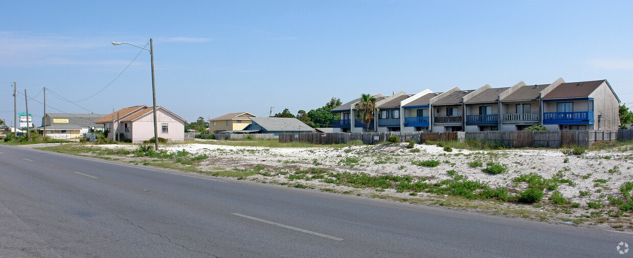 Foto del edificio - 8010-8022 Thomas Dr
