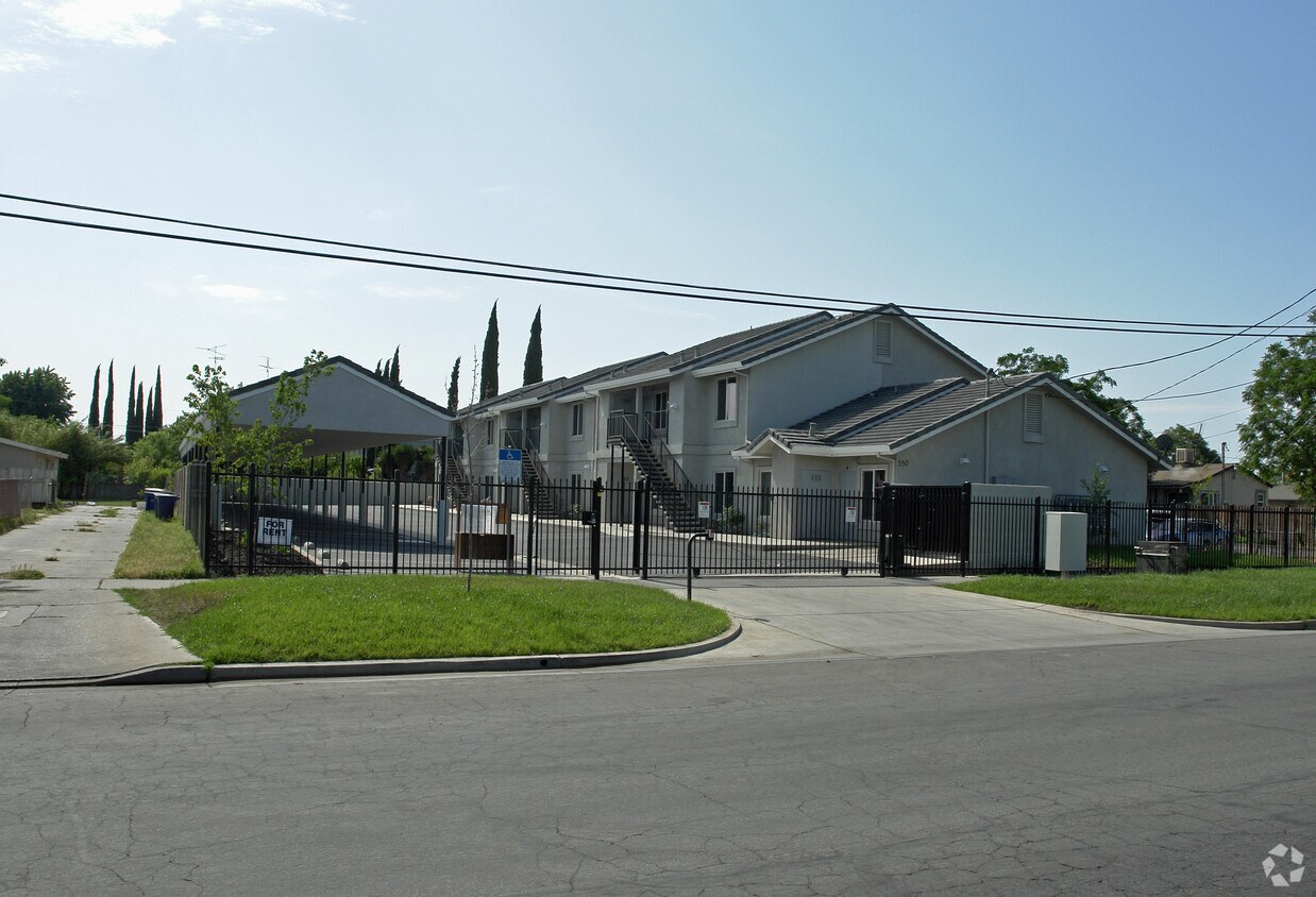 Foto principal - 550 N St