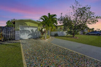 Building Photo - 6481 Kimberly Blvd