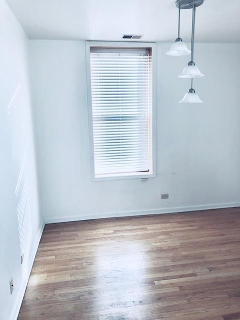 Foto del edificio - 3 bedroom in Chicago IL 60636