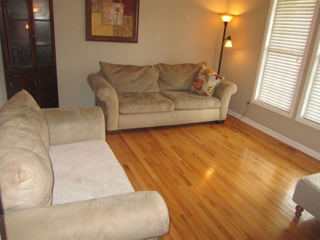 Foto del edificio - 47 Riverstone Dr