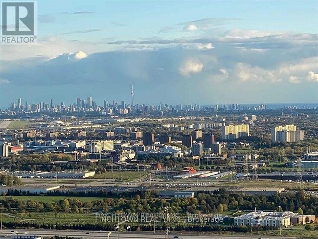 Building Photo - 950 Portage Pkwy