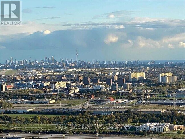 Photo du bâtiment - 950 Portage Pkwy