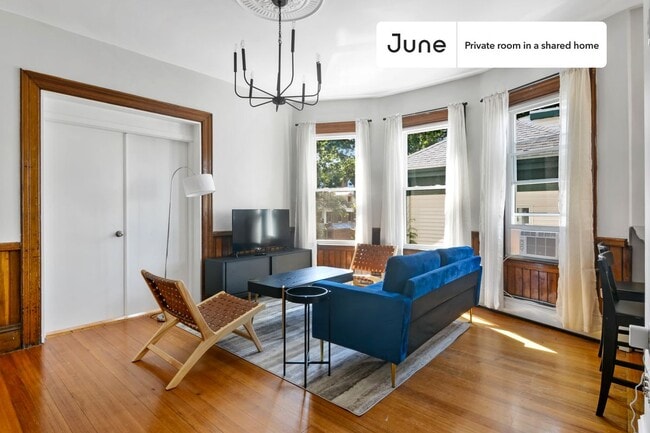 Building Photo - Room in Shared 4 bed/2 bath home in Central Square (Cambridge)