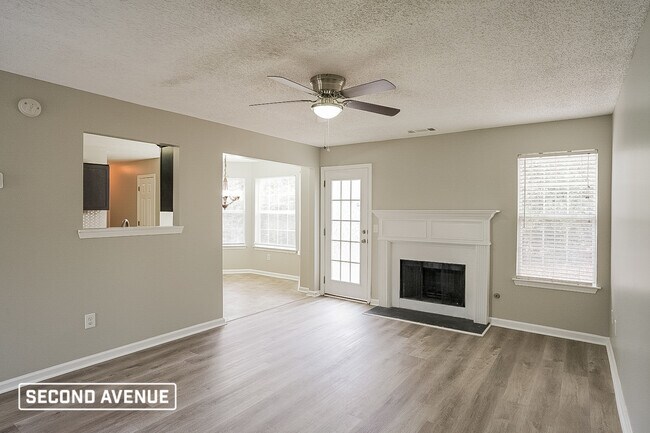 Foto del edificio - 2851 Knoll View Pl