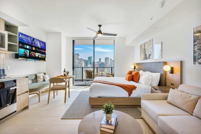 Foto del edificio - 601 NE 1st Ave