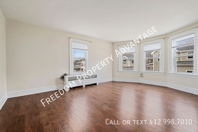 Building Photo - 413 Peebles St