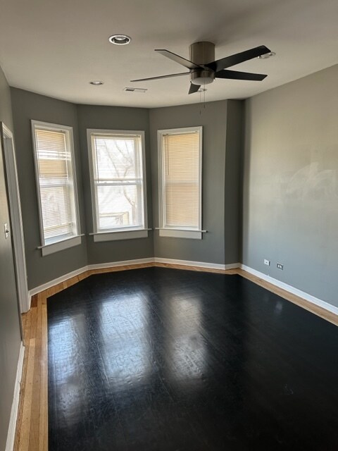 Living room - 8220 S Coles Ave