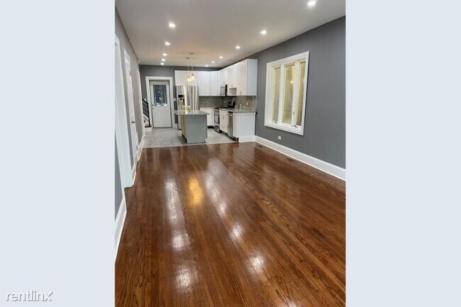 Building Photo - 5 br, 2 bath House - 5522 W 65th St