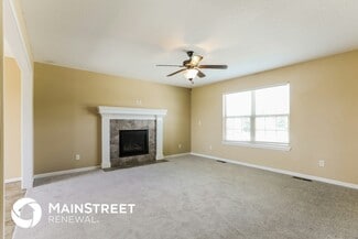 Building Photo - 300 Golfview Dr