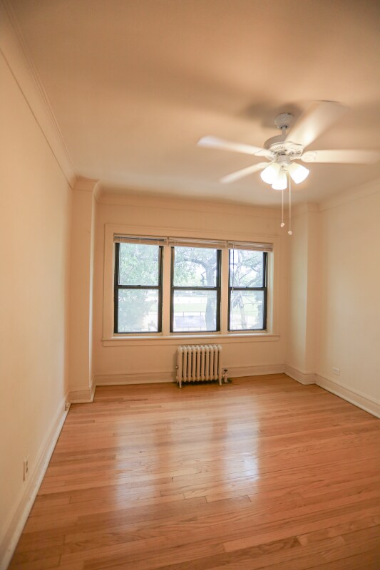 Foto del edificio - 2039 W Wellington Ave