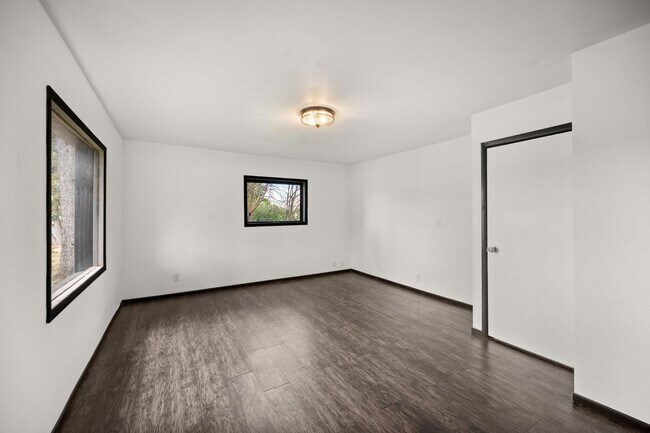 Building Photo - 1116 Park St
