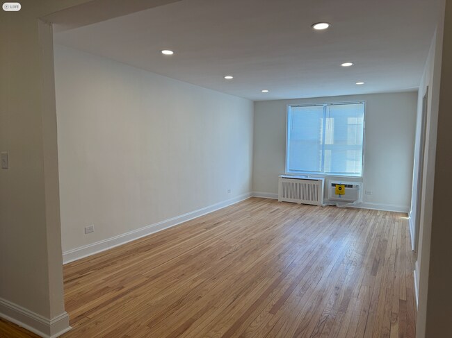 Foto del edificio - 55 Austin Pl