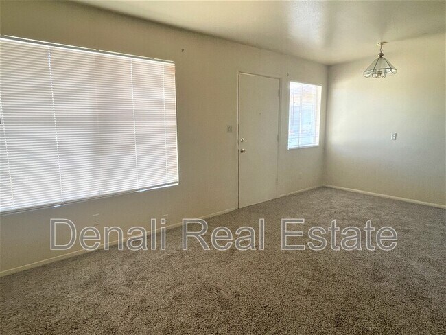 Building Photo - 1211 W Apache Trail