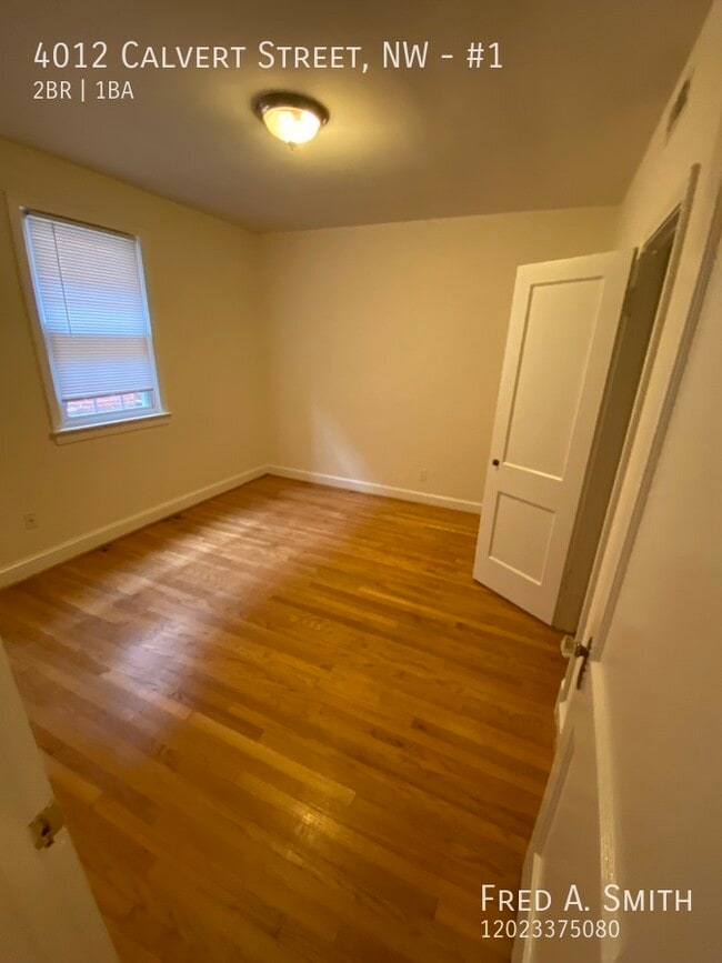 Foto del edificio - 4012 Calvert St NW