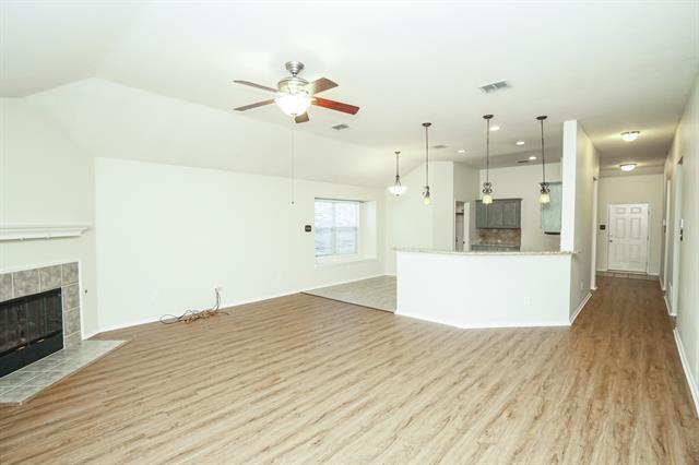 Foto del edificio - 4817 Carrotwood Dr
