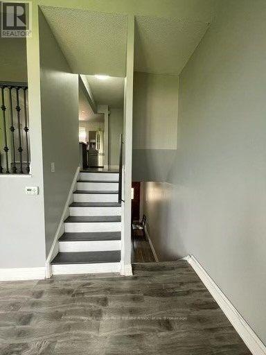 Building Photo - 160 Darras Ct