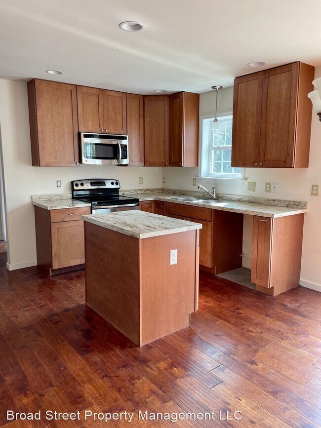 Building Photo - 4 br, 2.5 bath House - 21 Katherine's Way