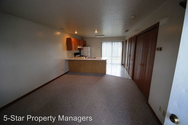 Building Photo - 127 Watertower Ct