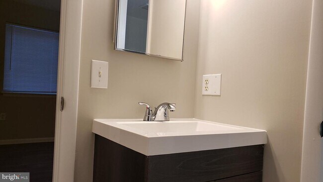 Foto del edificio - 8105 Greenspring Way