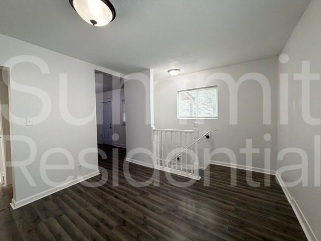 Foto del edificio - 2826 Taylor Blvd