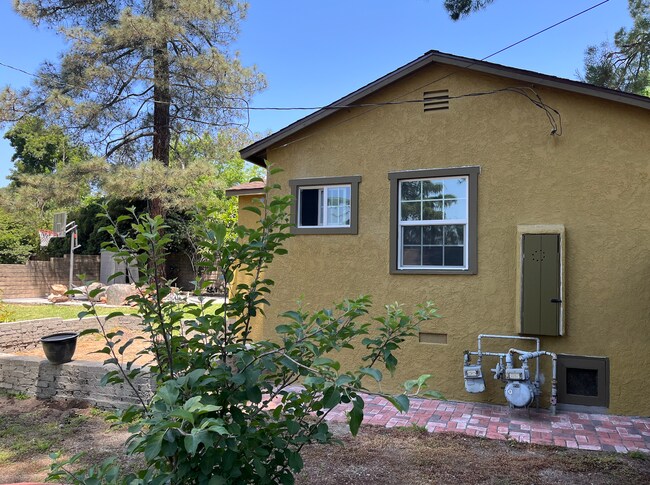 Building Photo - 4813 Castle Rd