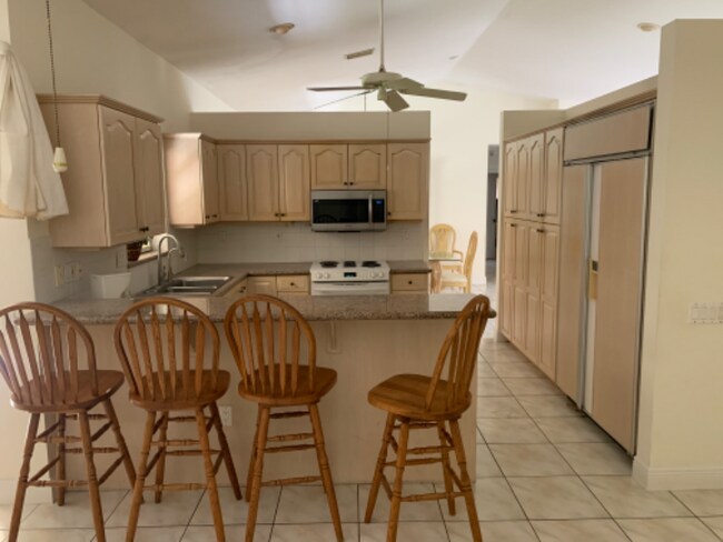 Building Photo - 16035 SW 173rd Ave