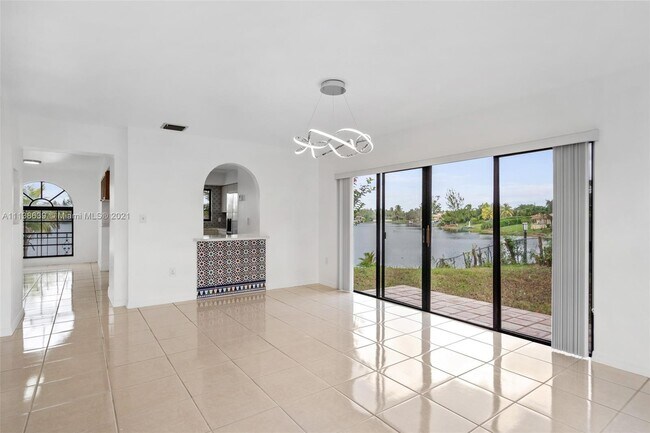 Foto del edificio - 4770 SW 87th Pl