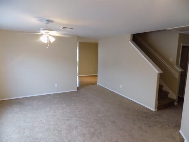 Building Photo - 19007 Sunburst View Dr