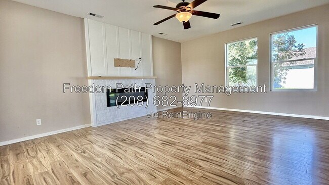Foto del edificio - 3783 Pandion Dr