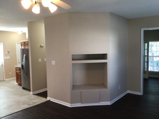 Building Photo - 7001 Lenhart Drive