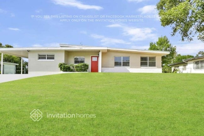 Building Photo - 2412 Martinwood Dr