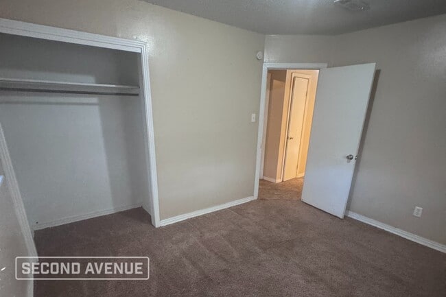 Foto del edificio - 10 Compass Point St