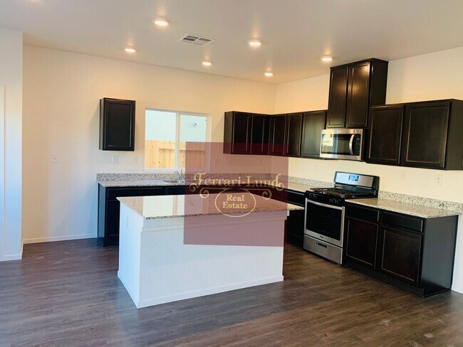Building Photo - GORGEOUS Home in Kiley Ranch -  Kay DeAlba...