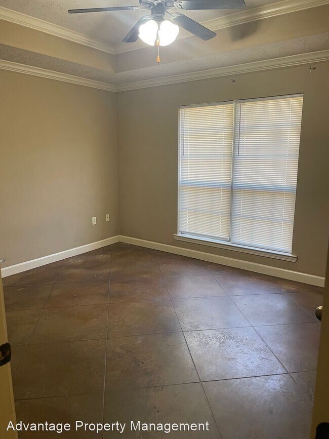 Building Photo - 3 br, 2 bath House - 2170 Rosemary Dr.