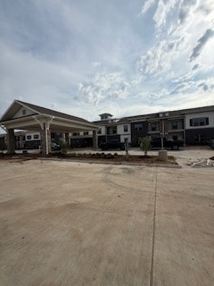 Building Photo - Capstone at the Oaks