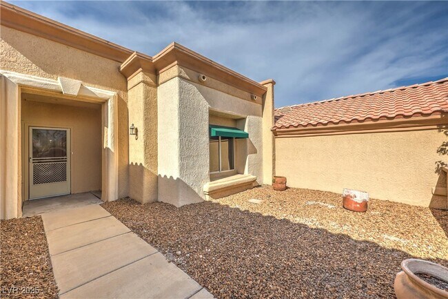 Building Photo - 10634 Sky Meadows Ave